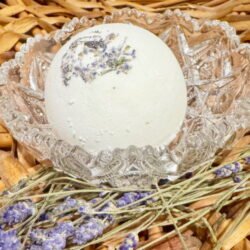 uplifting bathbomb Wildfire & Blooms